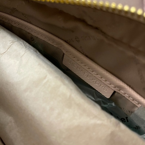 Michael Kors jet set crossbody with chain NWT - Picture 5 of 6